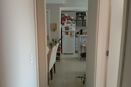 Corredor de apartamento à venda com 2 quartos, 74m² em Sarandi, Porto Alegre