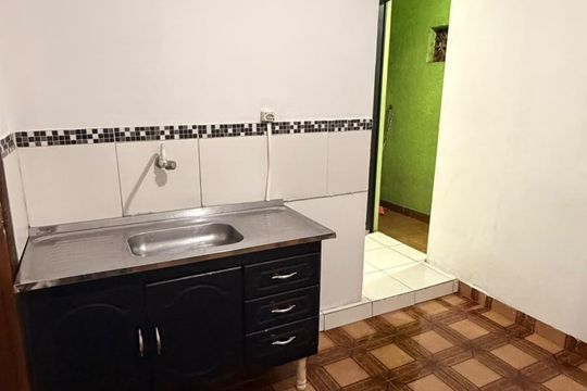 Cozinha de casa para alugar com 1 quarto, 30m² em Vila Marina, São Paulo