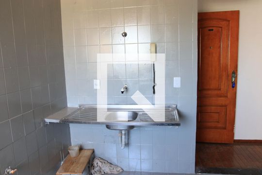 Cozinha de apartamento à venda com 2 quartos, 52m² em Setor Leste Universitário, Goiânia