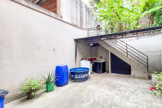 Área de Serviço de casa à venda com 4 quartos, 168m² em Jardim Santo Antonio, São Paulo