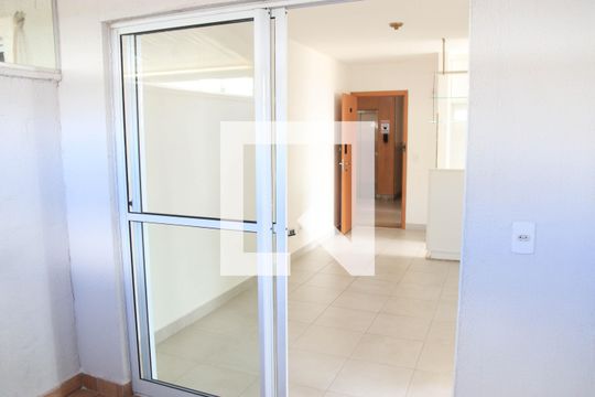 Varanda de apartamento à venda com 2 quartos, 55m² em Jardim Novo Mundo, Goiânia