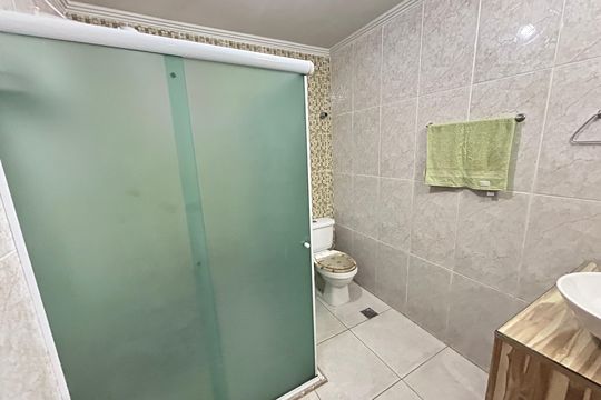 Banheiro Social de casa à venda com 2 quartos, 216m² em Realengo, Rio de Janeiro