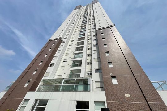 Fachada do bloco de apartamento à venda com 2 quartos, 65m² em Ferreira, São Paulo