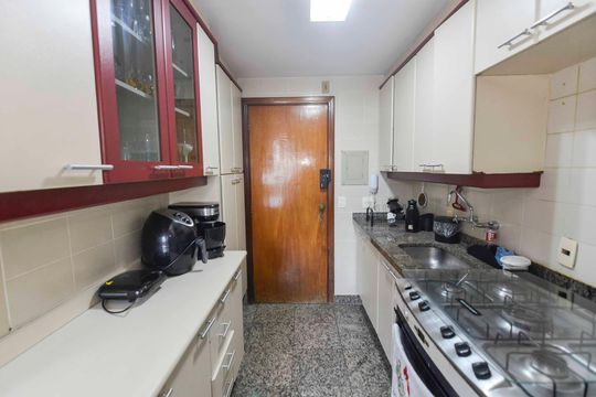 Cozinha de apartamento à venda com 3 quartos, 121m² em Maracanã, Rio de Janeiro