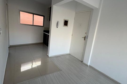 Sala de apartamento para alugar com 2 quartos, 60m² em Vila Pires, Santo André