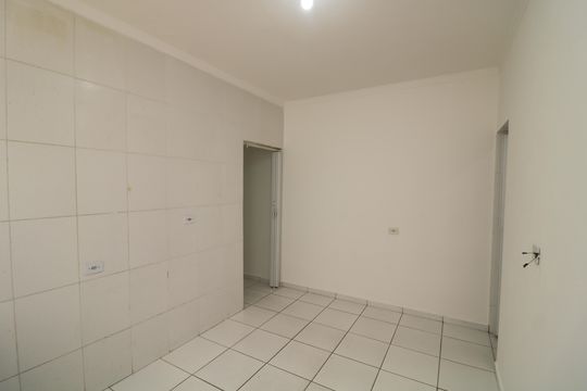 Sala/Cozinha de casa para alugar com 1 quarto, 32m² em Vila Margarida, São Paulo