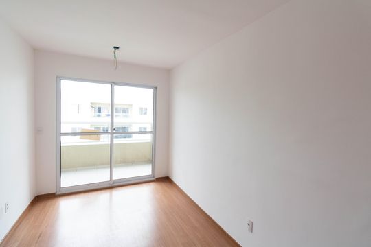 Sala de apartamento à venda com 2 quartos, 44m² em Inhoaíba, Rio de Janeiro