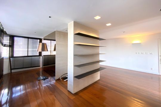 Varanda coberta de apartamento à venda com 4 quartos, 354m² em Serra, Belo Horizonte