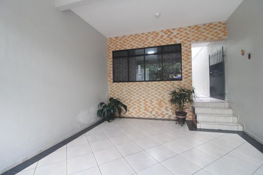 Garagem de casa à venda com 3 quartos, 169m² em Jardim Guanabara, São Paulo