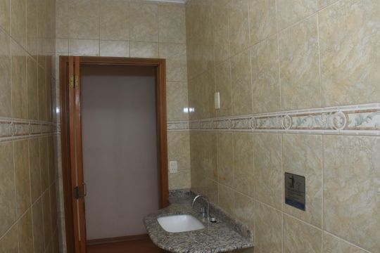Banheiro de casa para alugar com 3 quartos, 318m² em Vila California, São Paulo