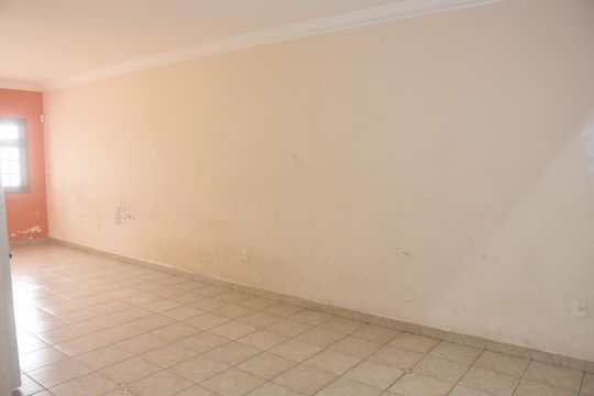 Sala de casa para alugar com 3 quartos, 318m² em Vila California, São Paulo