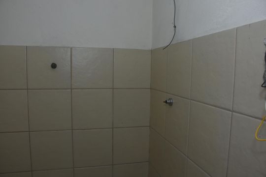 Banheiro na Garagem de casa para alugar com 3 quartos, 318m² em Vila California, São Paulo