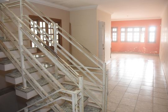 Casa para alugar com 3 quartos, 318m² em Vila California, São Paulo