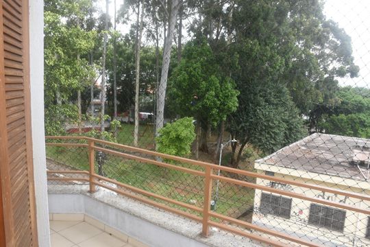 Sacada do quarto vista para rua de casa para alugar com 3 quartos, 318m² em Vila California, São Paulo