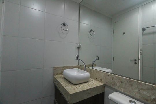 Banheiro de apartamento para alugar com 2 quartos, 45m² em Jardim Vila Formosa, São Paulo