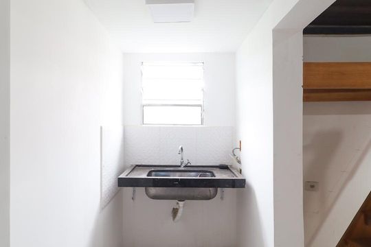 Casa à venda com 7 quartos, 350m² em Vila Gustavo, São Paulo