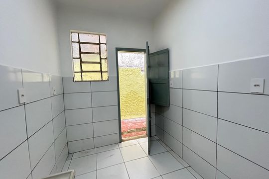Cozinha de apartamento para alugar com 1 quarto, 54m² em Praça Seca, Rio de Janeiro