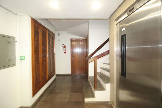 Área comum de apartamento para alugar com 3 quartos, 150m² em Petrópolis, Porto Alegre