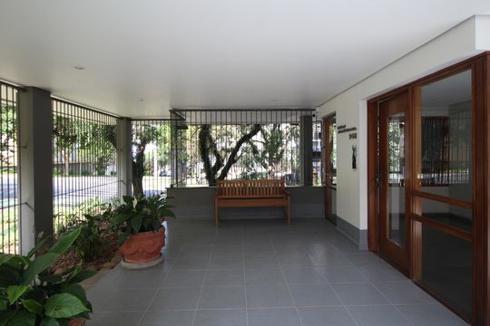 Área comum de apartamento para alugar com 3 quartos, 150m² em Petrópolis, Porto Alegre