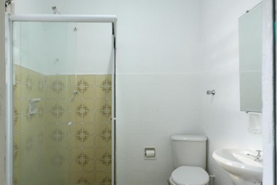 Banheiro de casa para alugar com 2 quartos, 150m² em Nova Gerti, São Caetano do Sul