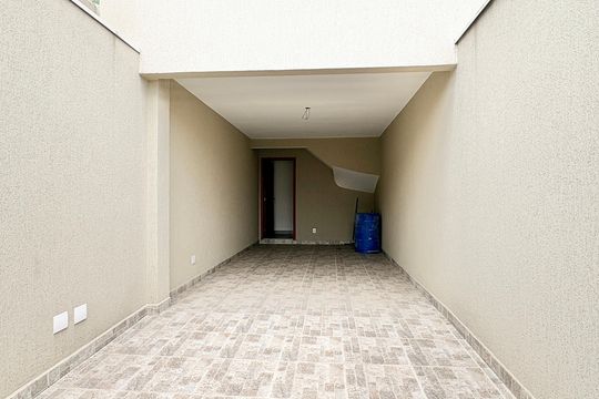 Garagem de casa à venda com 2 quartos, 120m² em Vila Carolina, São Paulo
