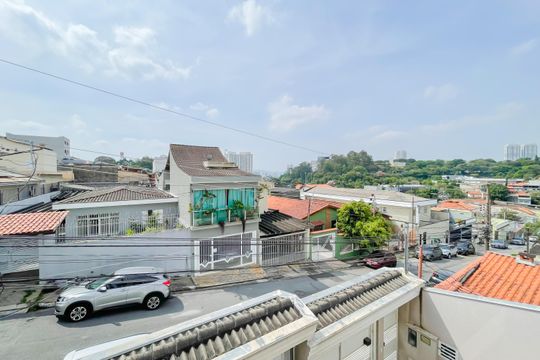 Vista de casa à venda com 3 quartos, 125m² em Umuarama, Osasco