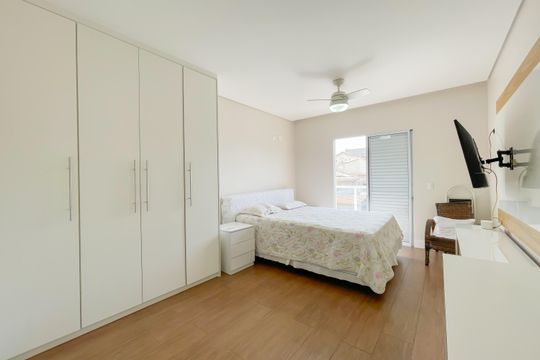 Suíte de casa à venda com 3 quartos, 125m² em Umuarama, Osasco