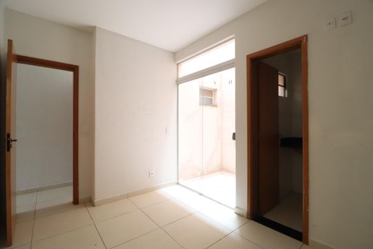 Quarto 2 - Suíte de apartamento para alugar com 2 quartos, 65m² em Granada, Uberlândia
