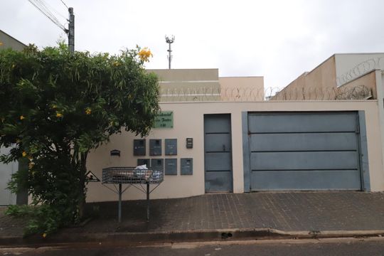Fachada de apartamento para alugar com 2 quartos, 65m² em Granada, Uberlândia