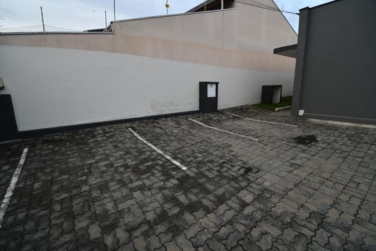 Garagem de kitnet/studio para alugar com 1 quarto, 25m² em Parque São Quirino, Campinas