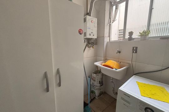 Área de serviço de apartamento para alugar com 2 quartos, 79m² em Caju, Rio de Janeiro
