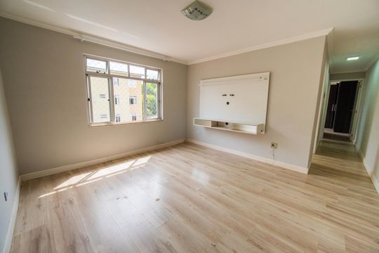 Apartamento para alugar com 2 quartos, 54m² em Fazendinha, Curitiba