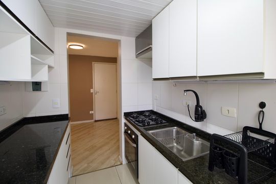 Cozinha de apartamento para alugar com 2 quartos, 48m² em Cachoeira, Curitiba