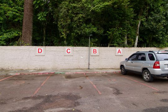 Estacionamento visitante de apartamento para alugar com 2 quartos, 48m² em Cachoeira, Curitiba