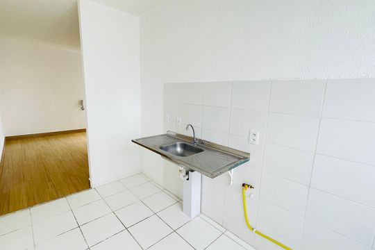 Cozinha de apartamento para alugar com 2 quartos, 44m² em Recanto Vista Alegre, Cotia