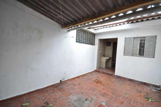 Quintal de casa à venda com 2 quartos, 79m² em Vila Constança, São Paulo