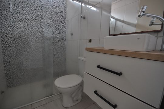 Banheiro de casa à venda com 2 quartos, 79m² em Vila Constança, São Paulo