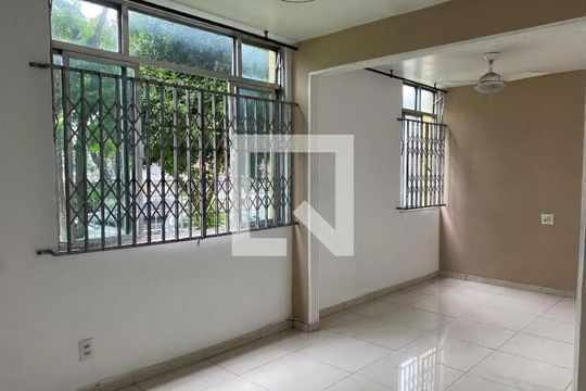 Apartamento para alugar com 2 quartos, 45m² em Parada de Lucas, Rio de Janeiro