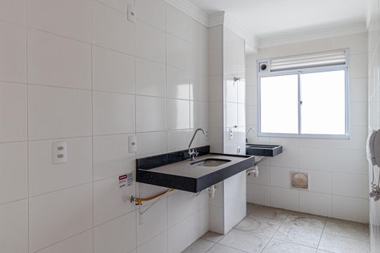 Cozinha e Área de Serviço de apartamento à venda com 2 quartos, 42m² em Jardim Cibele, São Paulo