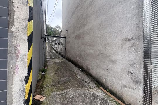 Entrada de casa para alugar com 2 quartos, 80m² em Cambuci, São Paulo