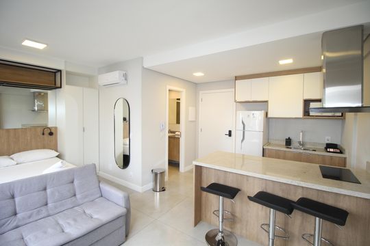 Kitnet/Studio para alugar com 0 quarto, 30m² em Jardim do Salso, Porto Alegre