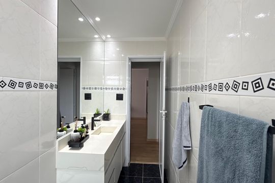 Banheiro Social de apartamento para alugar com 3 quartos, 90m² em Jardim Praiano, Guarujá