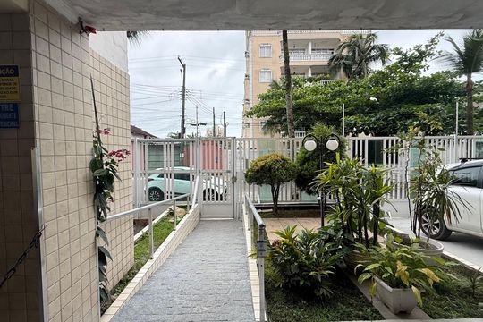 Fachada de apartamento para alugar com 3 quartos, 90m² em Jardim Praiano, Guarujá