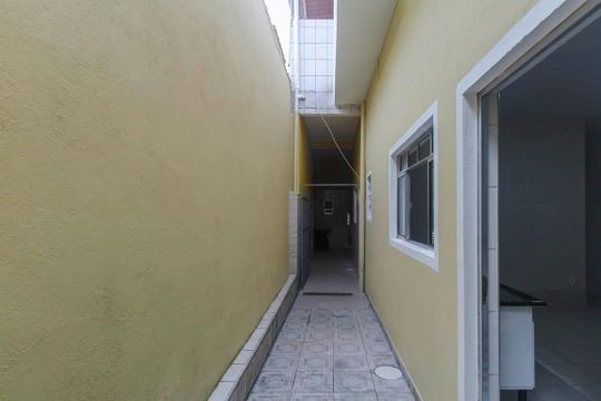 Corredor de casa para alugar com 1 quarto, 60m² em Jardim Tiete, São Paulo