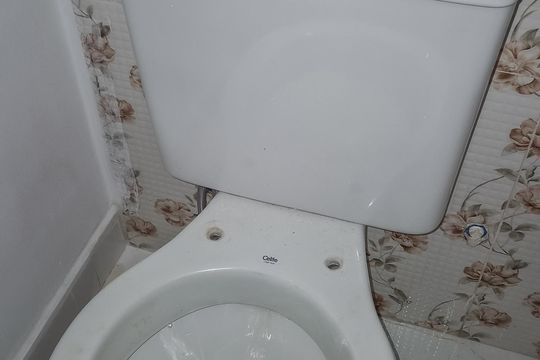 Banheiro  de casa à venda com 3 quartos, 75m² em Bonsucesso, Rio de Janeiro