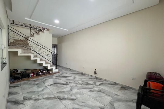 Sala de casa à venda com 4 quartos, 200m² em Vila Mangalot, São Paulo