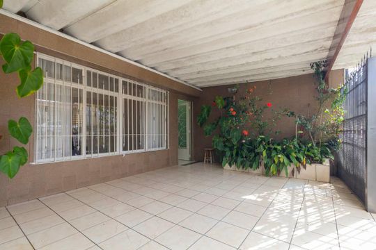 Garagem de casa à venda com 2 quartos, 180m² em Vila Ré, São Paulo