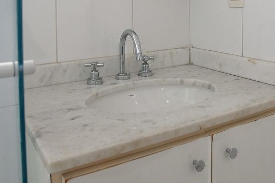 Banheiro da Suíte  de apartamento para alugar com 2 quartos, 80m² em Jurubatuba, São Paulo