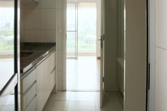 Cozinha de apartamento para alugar com 2 quartos, 80m² em Jurubatuba, São Paulo