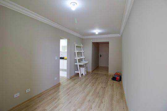 Sala de apartamento para alugar com 2 quartos, 47m² em Champagnat, Curitiba